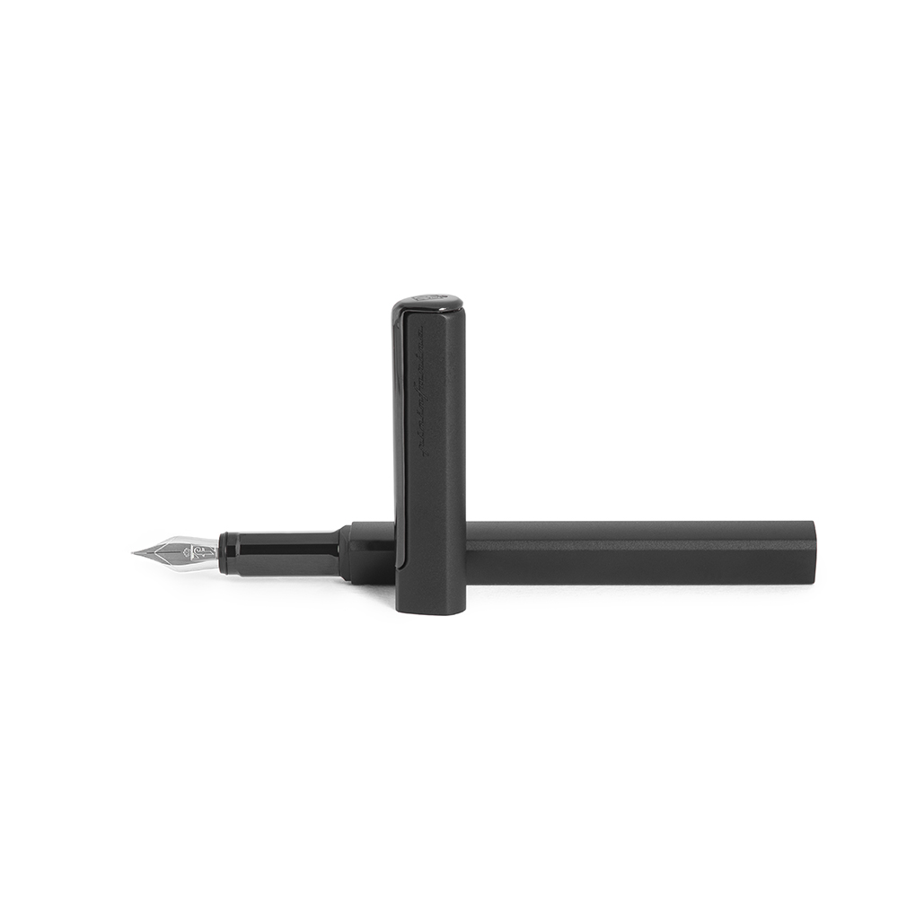 Pininfarina PF ONE Black Fountain pen - Vulpen / Fountain